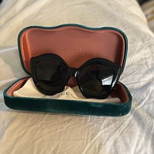 Gucci Sunglasses Cat Eye Glasses black